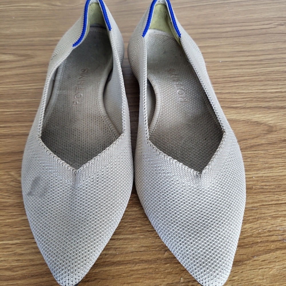 Rothy's Beige Pointed Knit Slip-On Flats with Blue Trim Womens Size 6.5 - Picture 2 of 9